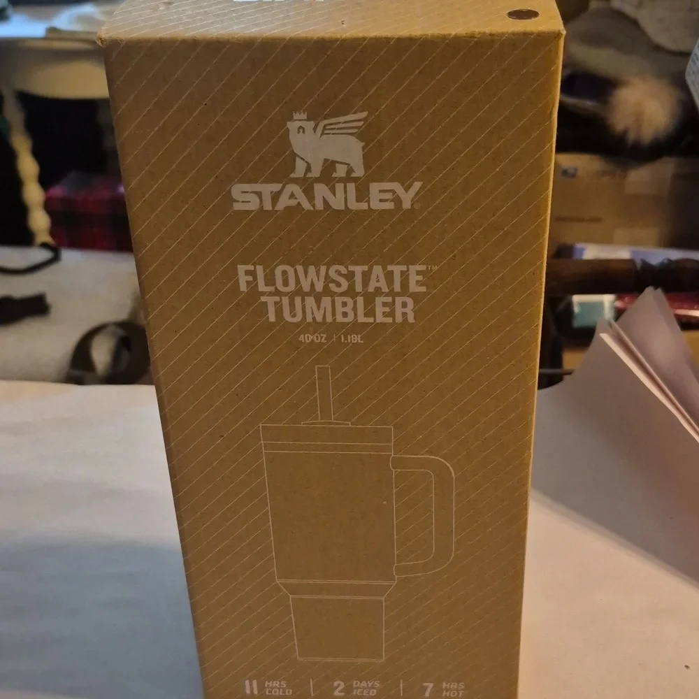 NWT STANLEY 40"oz.Tumbler - Picture 7 of 7